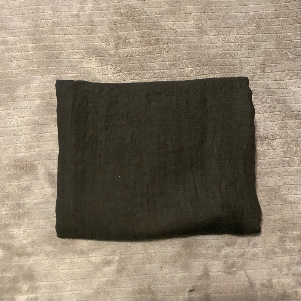 Black Scarf